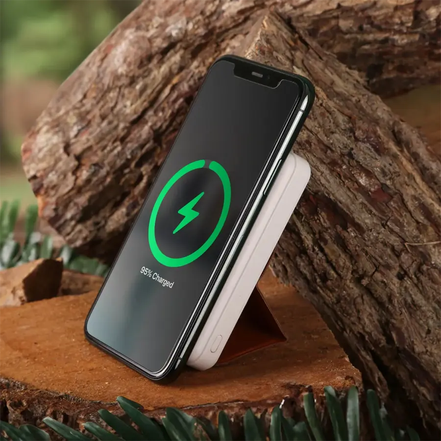 TerraTone™ Powerbank & Wireless Charger in White-Brown